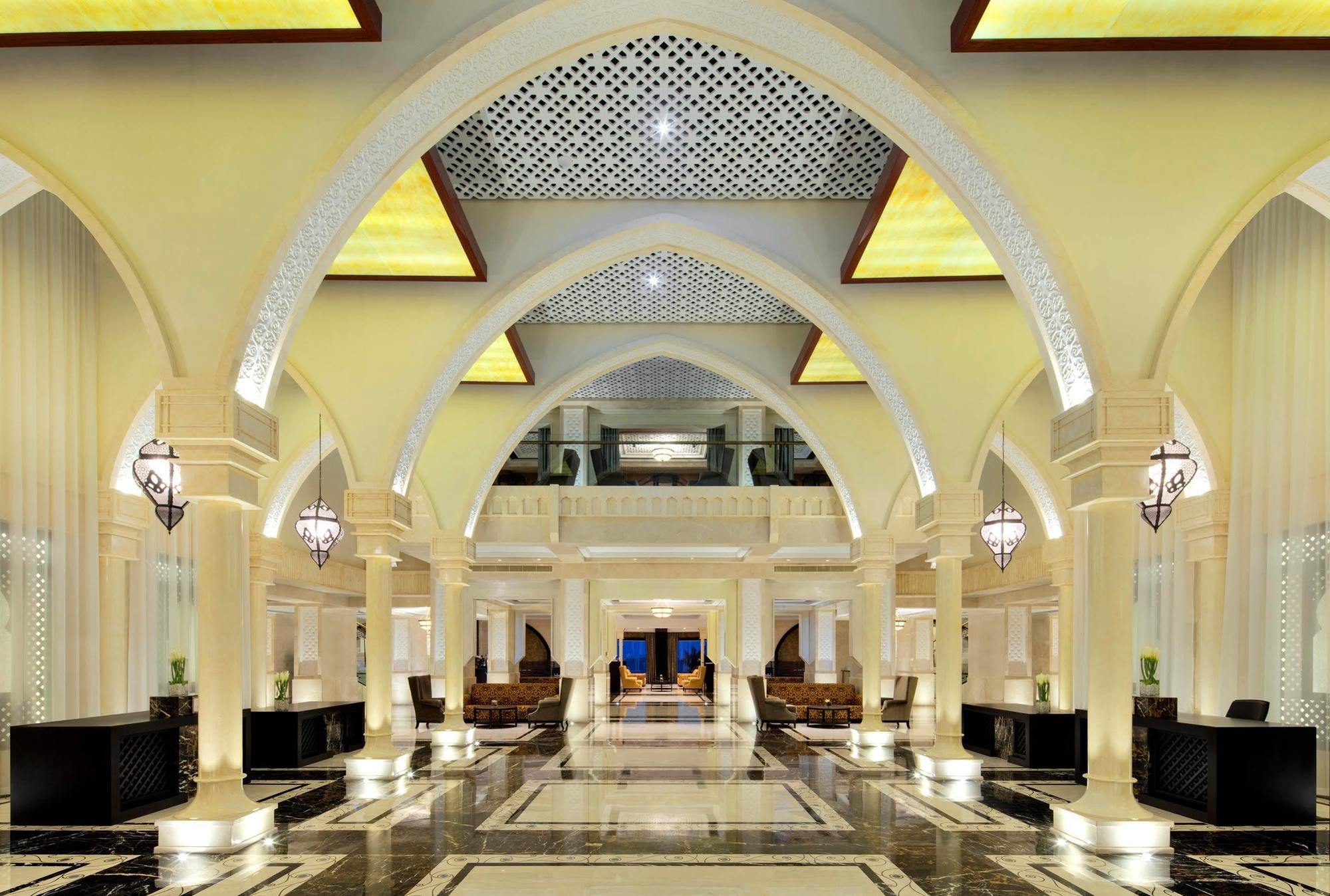 Sheraton Sharjah Beach Resort&Spa Exterior foto